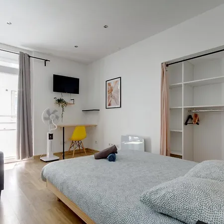 Sleep In Montpellier, Albert, Centre, Gare, 4 Ch, Tram L1, 2, 3 & 4 Apartamento *