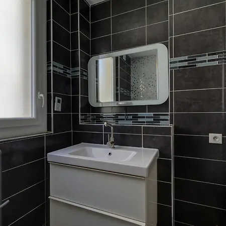 Sleep In Montpellier, Albert, Centre, Gare, 4 Ch, Tram L1, 2, 3 & 4 * Montpellier