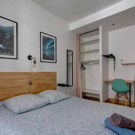 Sleep In Montpellier, Albert, Centre, Gare, 4 Ch, Tram L1, 2, 3 & 4
